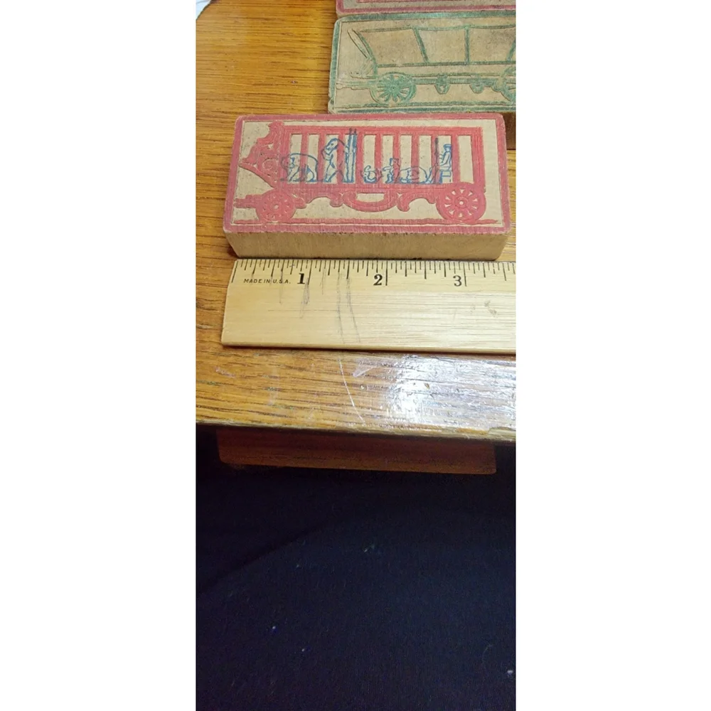 VINTAGE 1920'S OR 30'S TOY PRINT BLOCKS FOR PRESSING DESIGNS IN CLAY